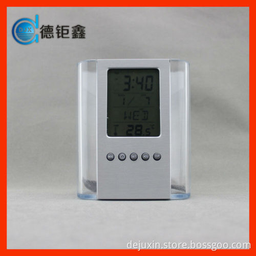 Fashion pen container digital clock